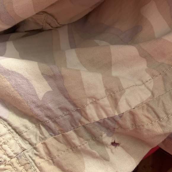 VENUS Camo Capri Pants Size 8 - Picture 10 of 10